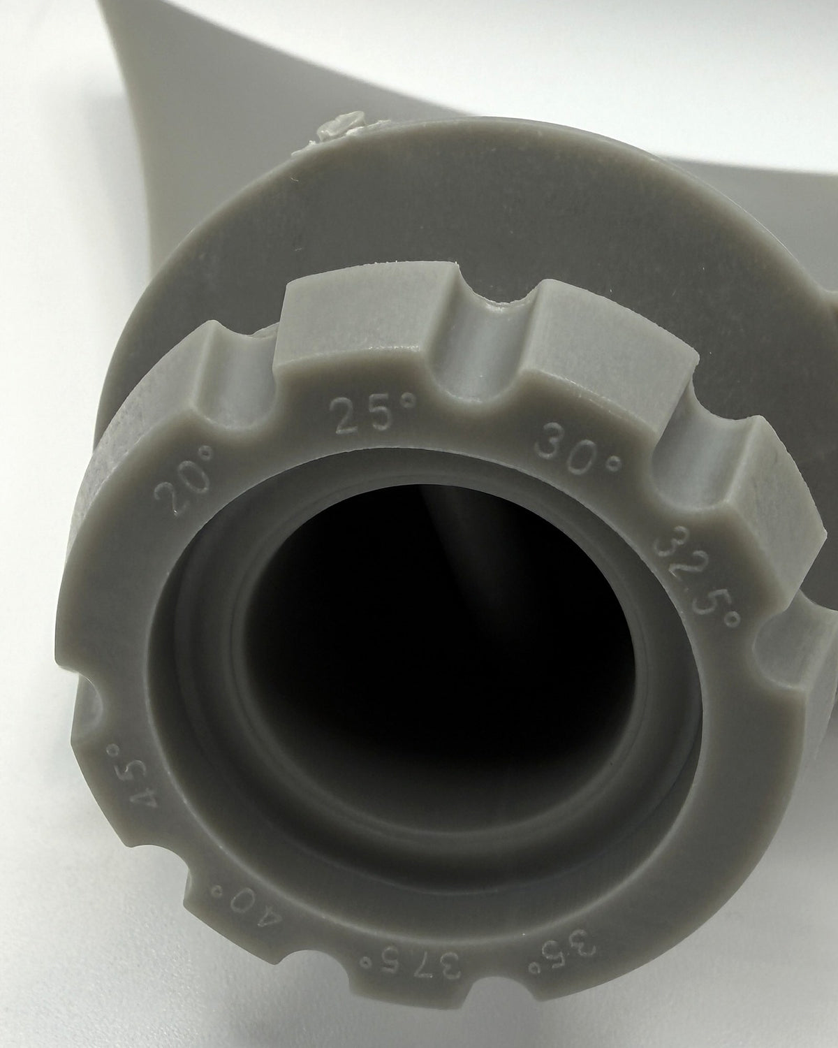 Multiwing 1ZL blade collar end with molded pitch angle markings, 20 to 45 degrees