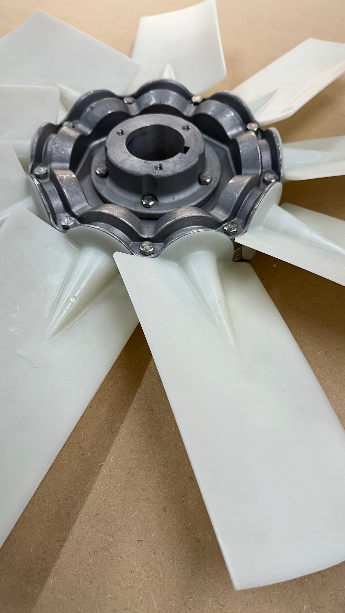 Wing Fan 24 inch P4ZL 9-Blade Fan, P1 Center Boss, AS Mount, photo 3