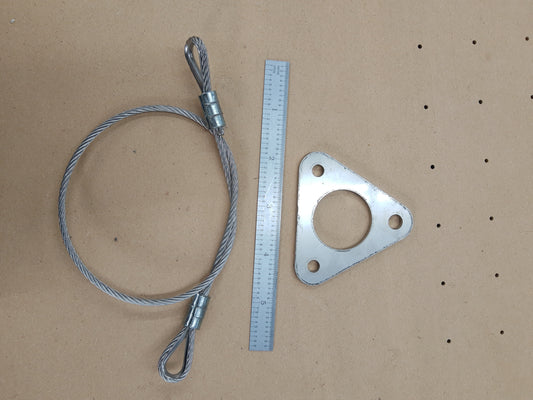 316 SS Skirt Cable to Hull Bracket, triangle (cable sold separately)